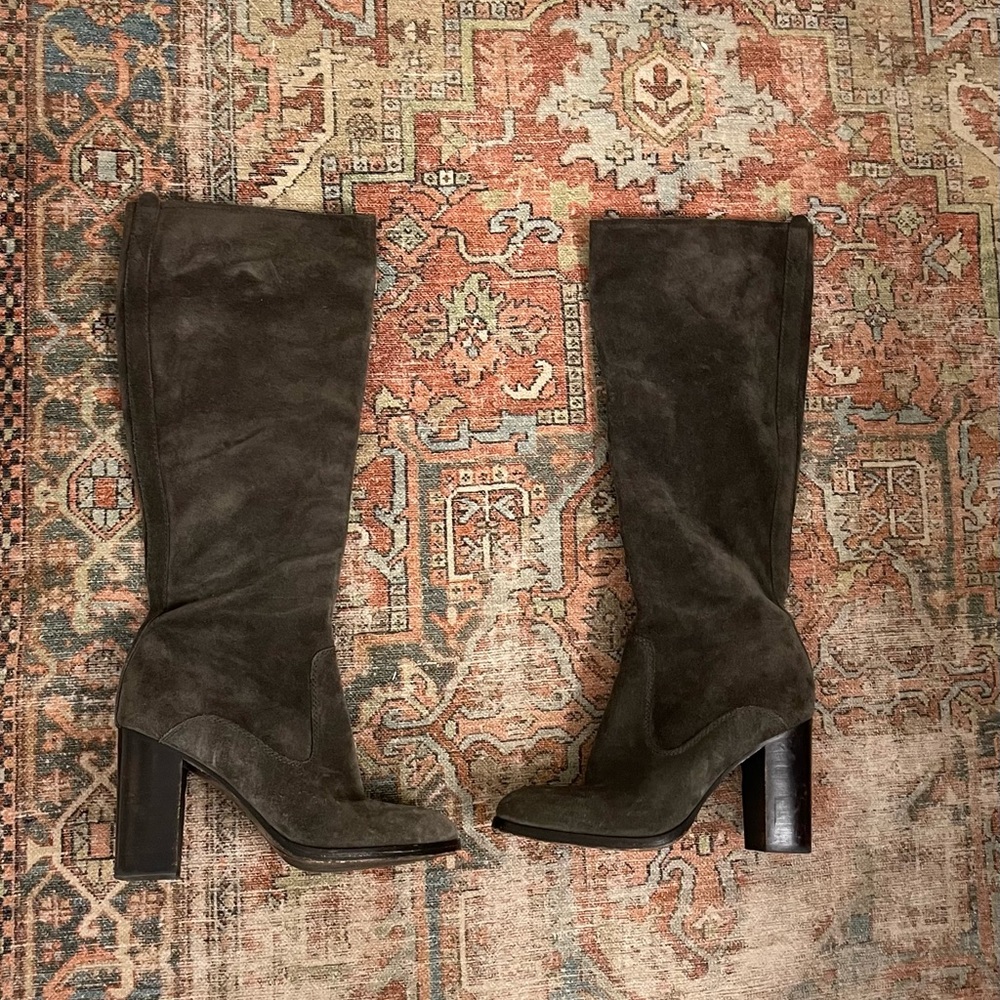 Frye Women's Claude Tall Slouch Boot, Smoke Suede, 8 Medium